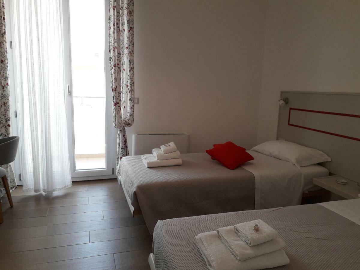 Jolie Julie Accomodation Sassari Buitenkant foto